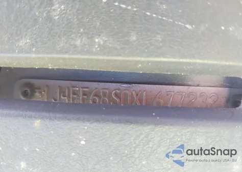 1999 Jeep Cherokee Classic/Sport from USA, damaged, VIN 1J4FF68S0XL677232